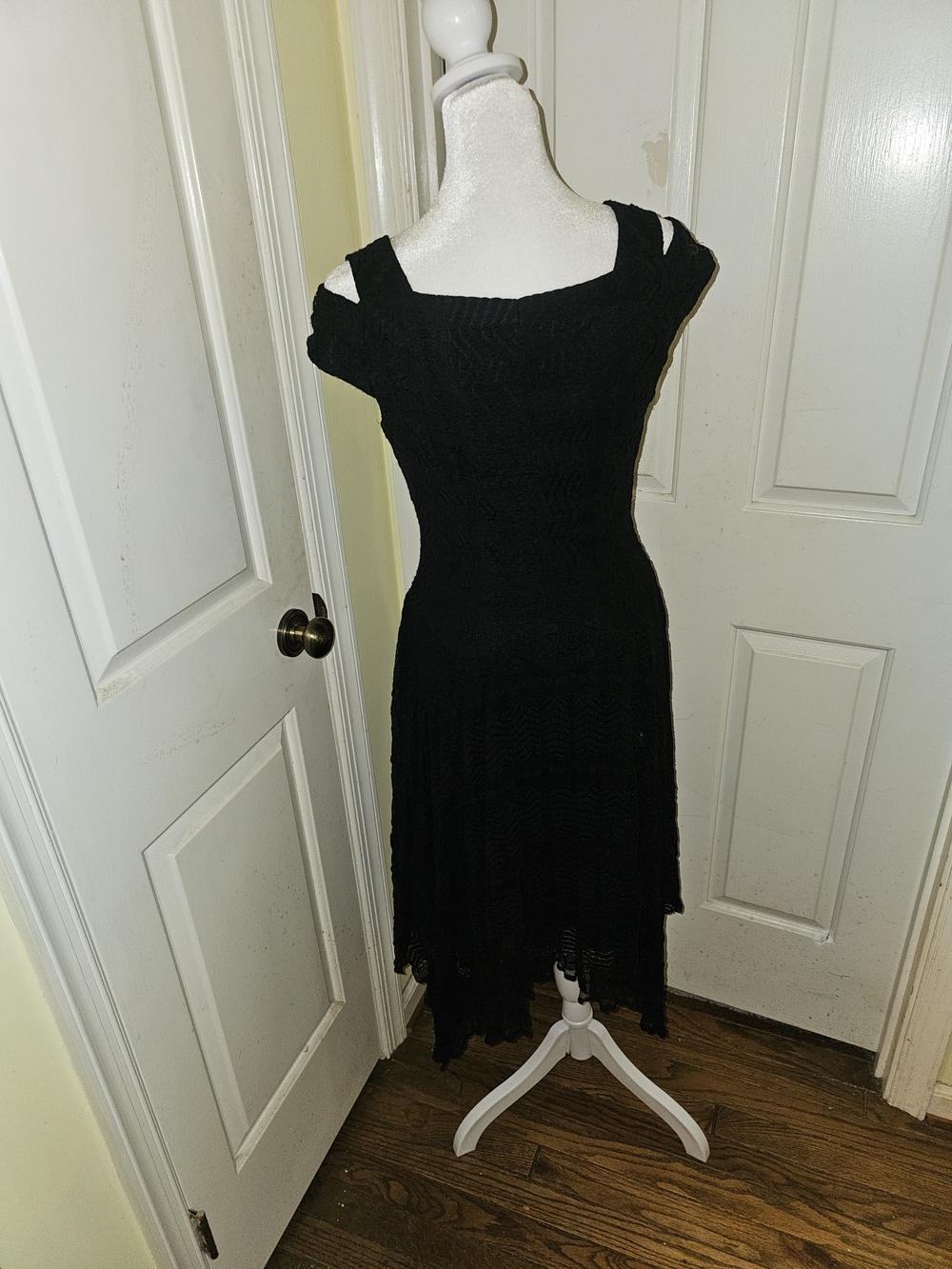 Rabbit Rabbit Rabbit Black V-Neck Cap Sleeve High-Low Dress - Picture 3 of 8